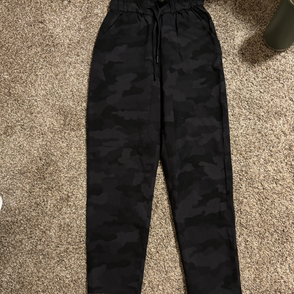 Lululemon Camo Ankle Pants